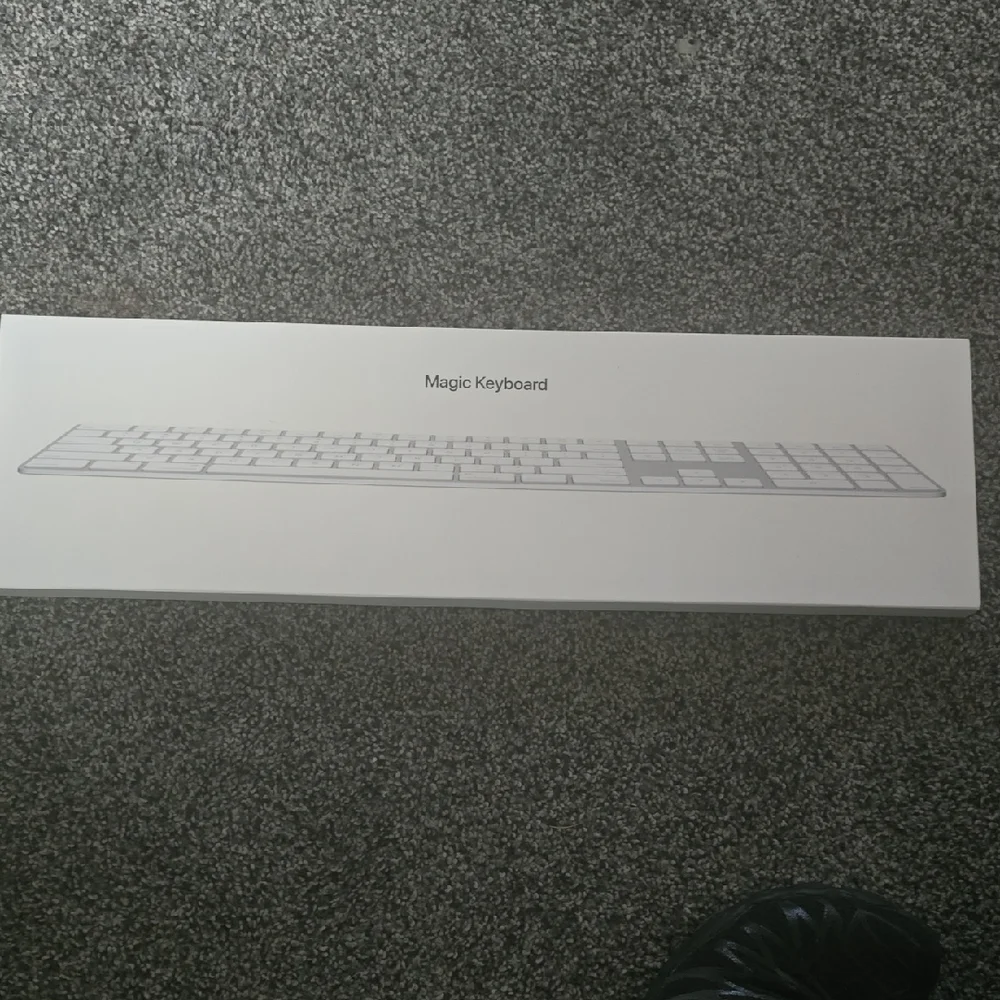 Apple Magic Keyboard - White
